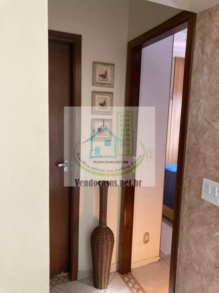 Apartamento à venda com 2 quartos, 68m² - Foto 2