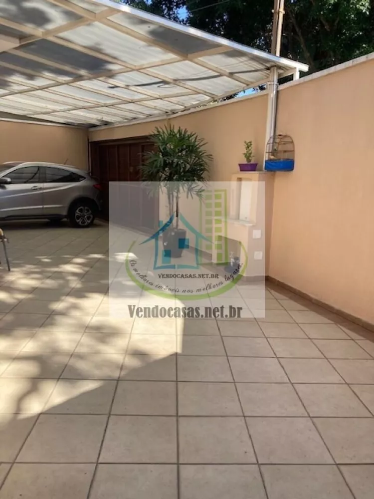 Casa à venda com 3 quartos, 85m² - Foto 1