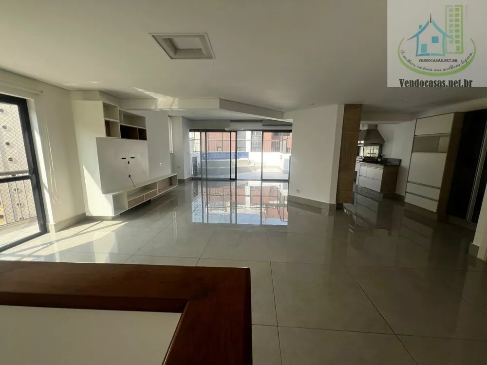 Apartamento para alugar com 3 quartos, 234m² - Foto 4