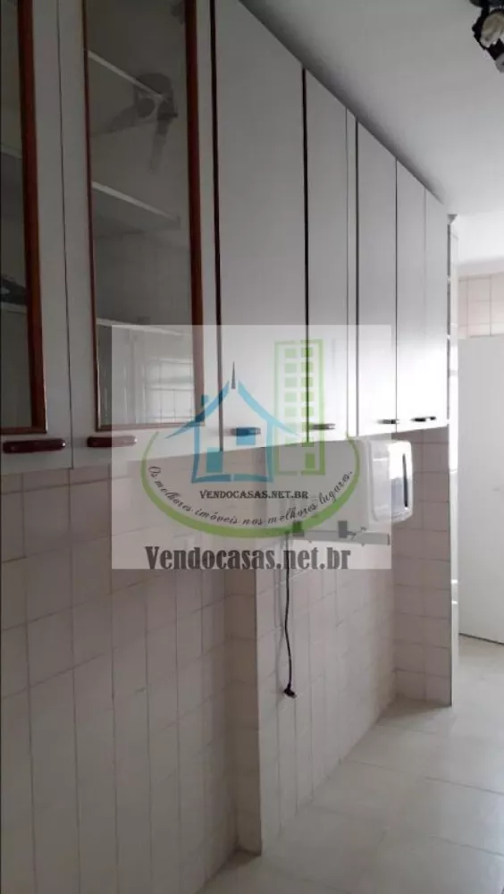 Apartamento à venda com 3 quartos, 70m² - Foto 3