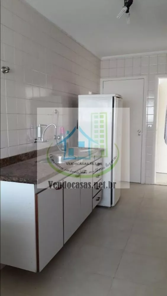 Apartamento à venda com 3 quartos, 70m² - Foto 4