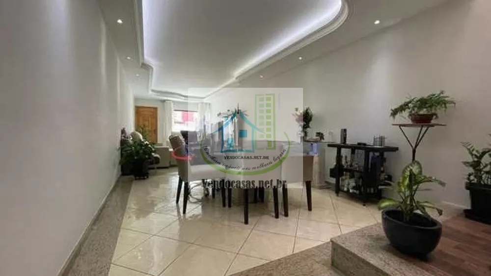 Casa, 3 quartos, 240 m² - Foto 13