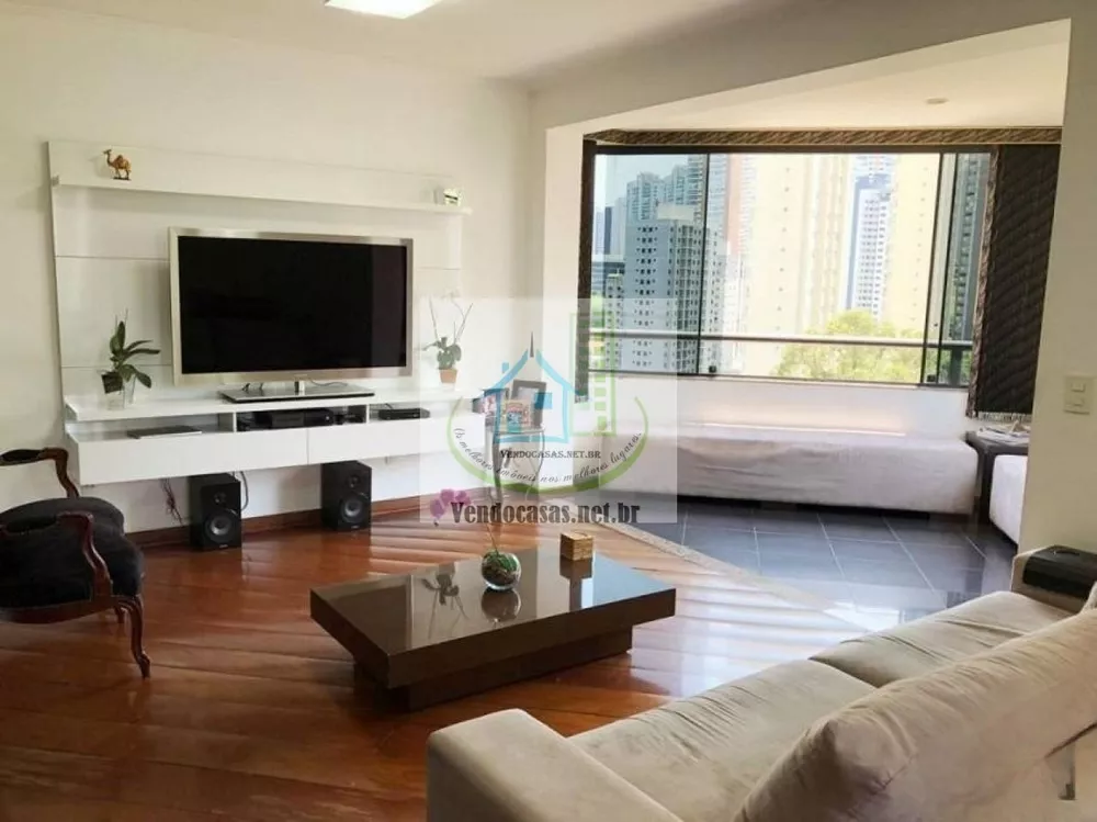 Apartamento à venda com 5 quartos, 270m² - Foto 1