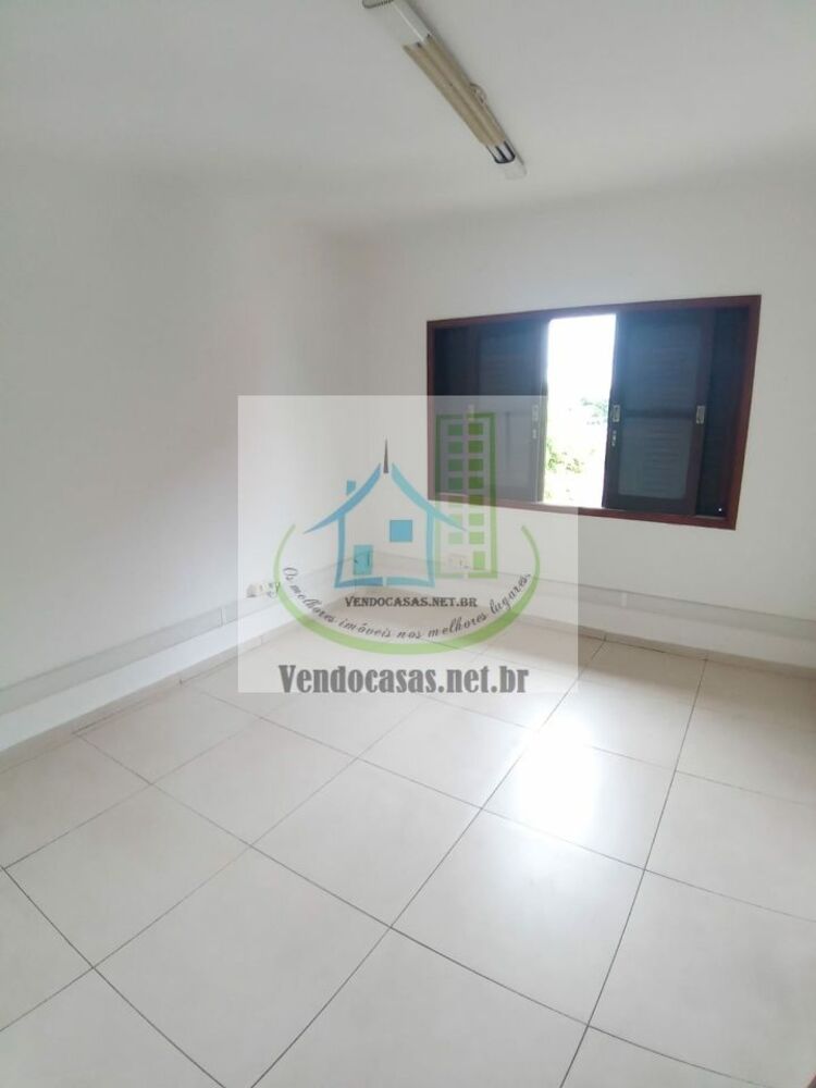 Casa para alugar com 3 quartos, 150m² - Foto 2