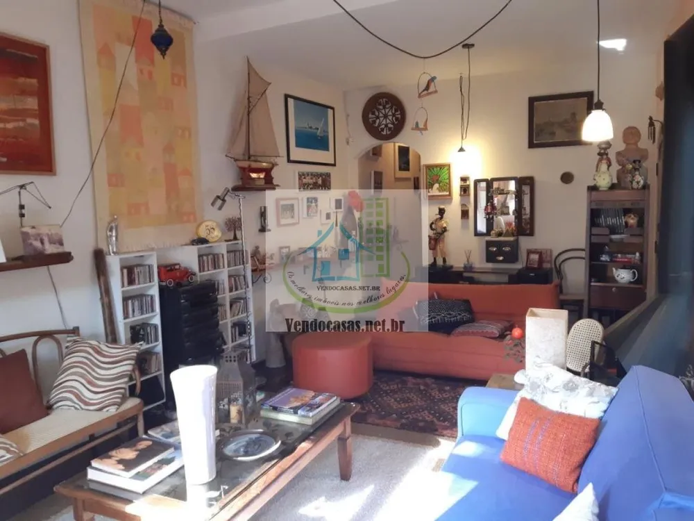 Casa, 3 quartos, 232 m² - Foto 1