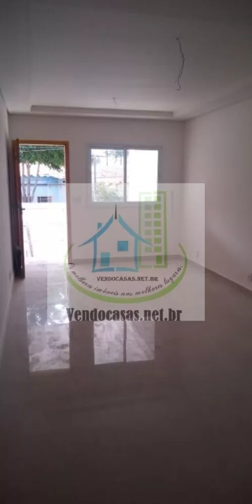 Casa à venda com 3 quartos, 101m² - Foto 1