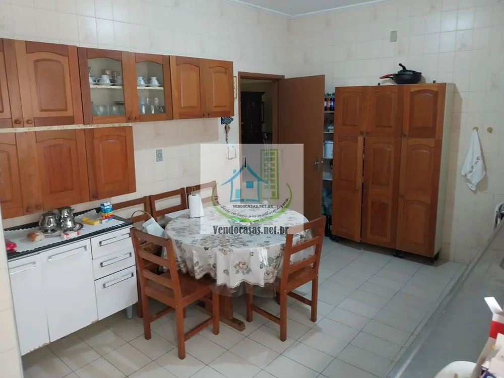 Casa, 2 quartos, 170 m² - Foto 1