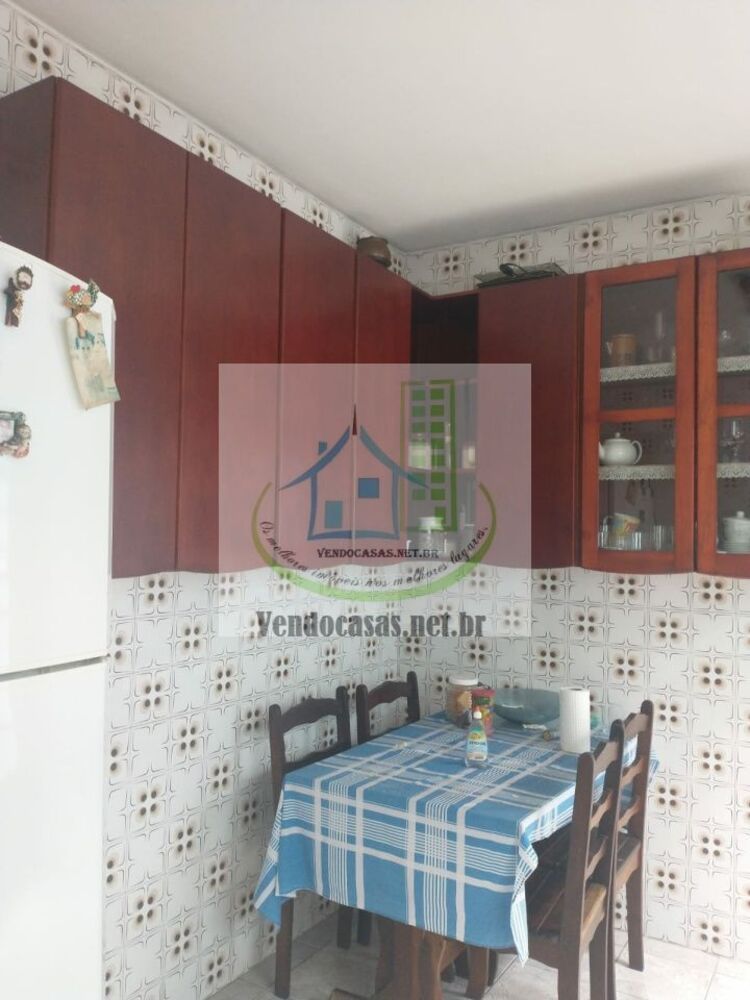 Casa à venda com 2 quartos, 120m² - Foto 3