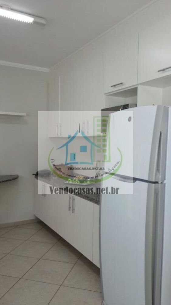 Casa à venda com 3 quartos, 220m² - Foto 1