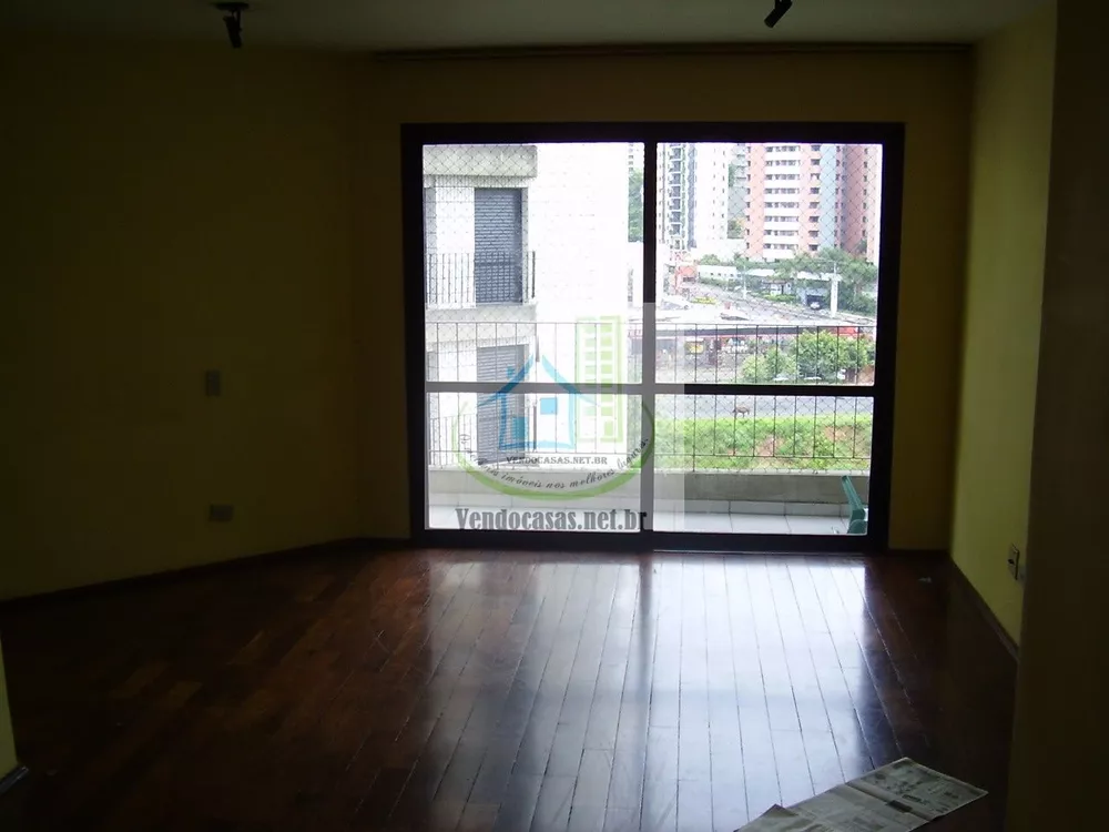 Apartamento à venda com 2 quartos, 75m² - Foto 1