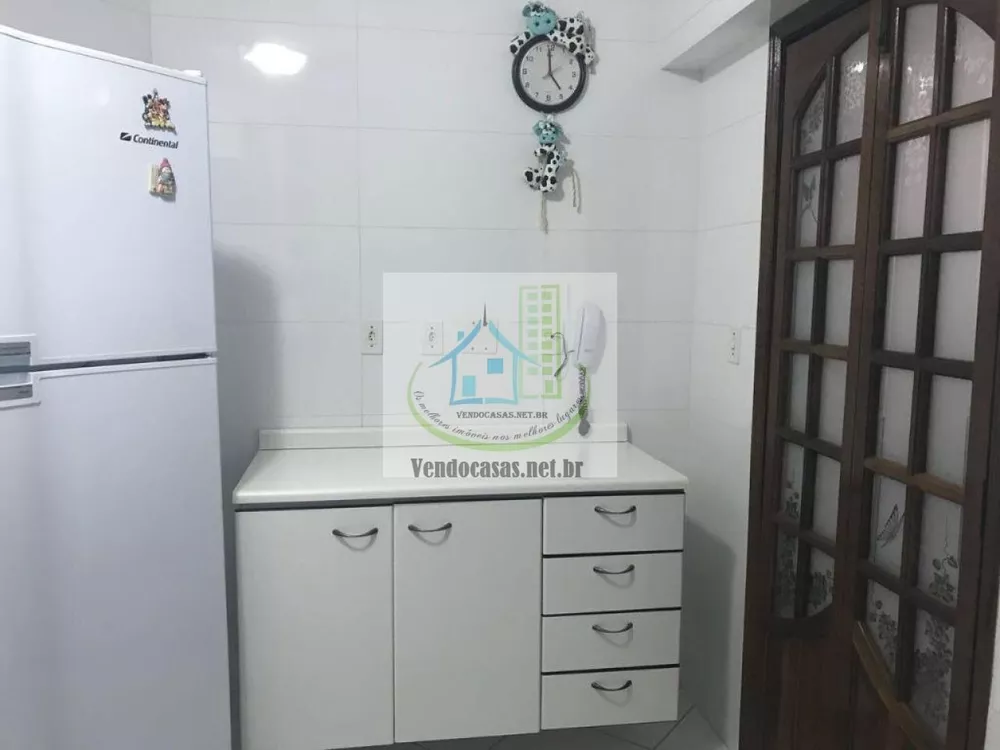 Apartamento à venda com 3 quartos, 75m² - Foto 2