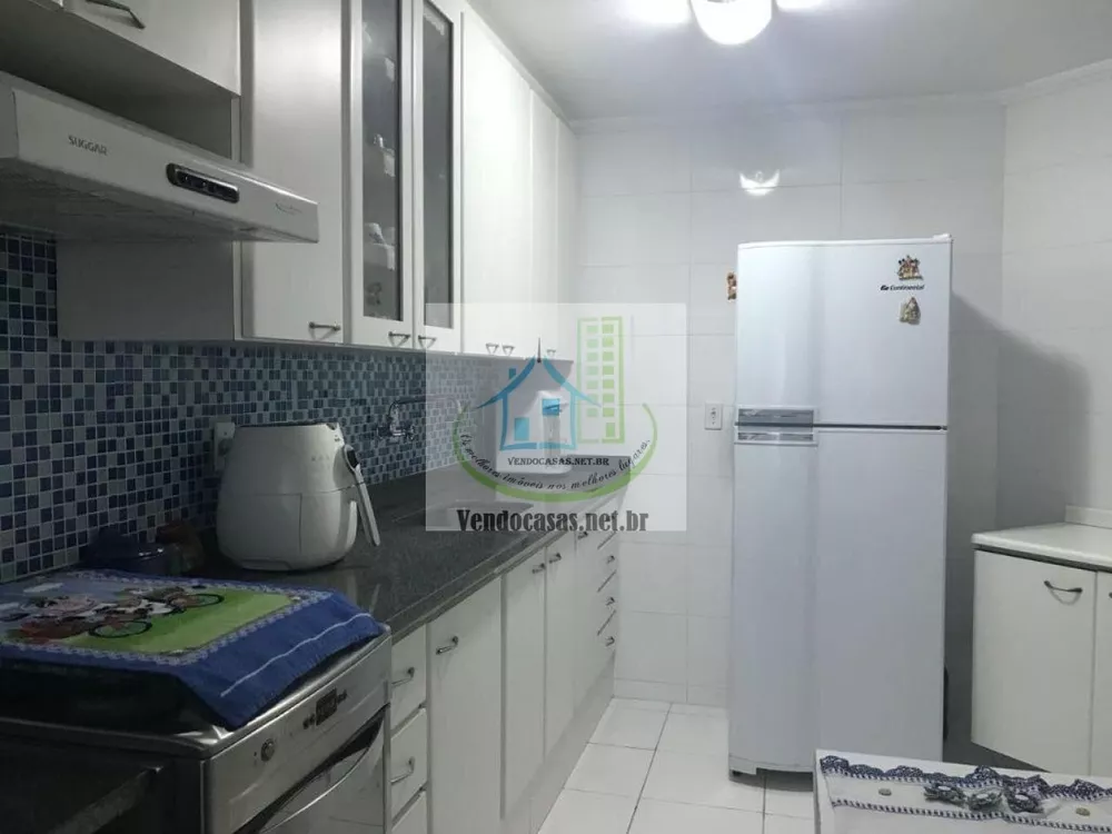 Apartamento à venda com 3 quartos, 75m² - Foto 3