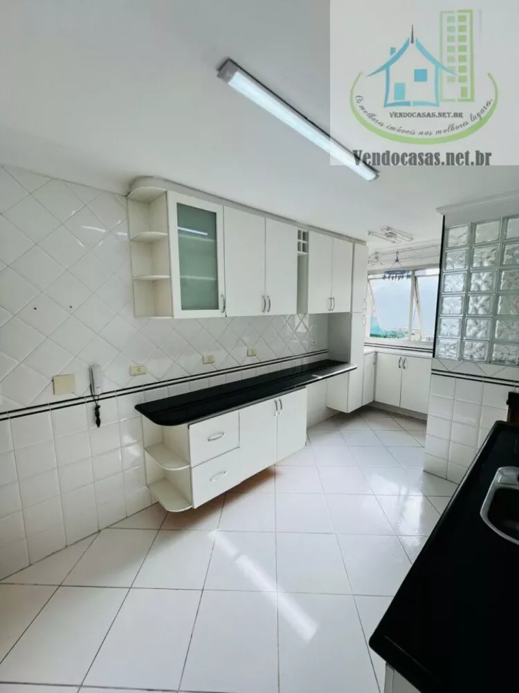 Apartamento à venda com 3 quartos, 65m² - Foto 1