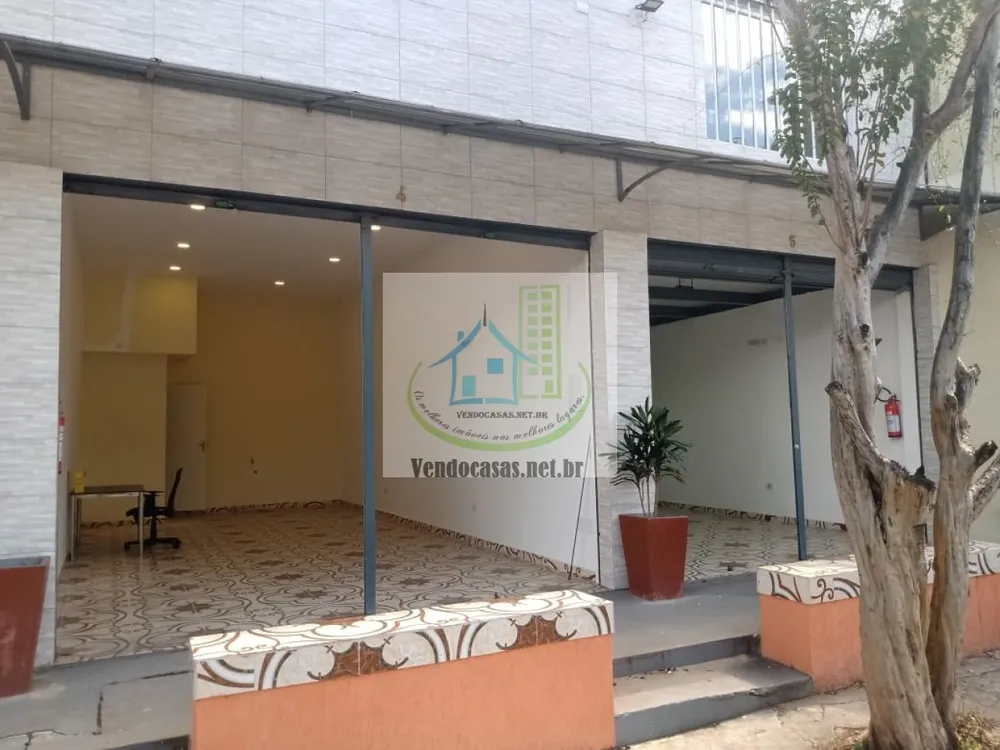 Depósito-Galpão, 240 m² - Foto 1