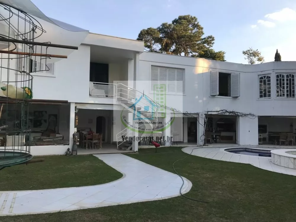 Casa à venda com 4 quartos, 418m² - Foto 1