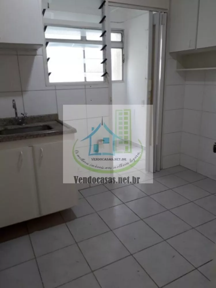 Apartamento à venda com 3 quartos, 74m² - Foto 3