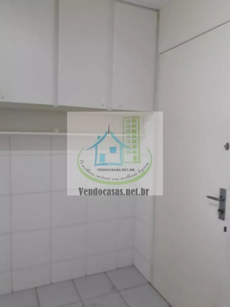 Apartamento à venda com 3 quartos, 74m² - Foto 4