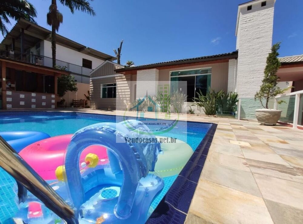 Casa à venda e aluguel com 6 quartos, 450m² - Foto 2