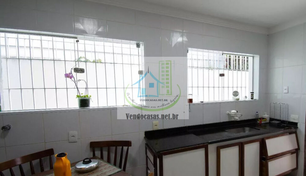 Casa, 3 quartos, 285 m² - Foto 2