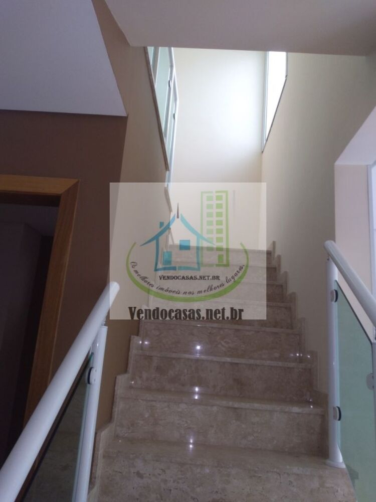 Casa, 4 quartos, 175 m² - Foto 1