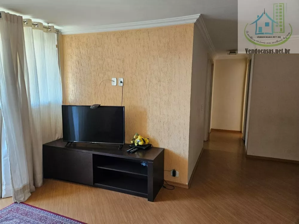 Apartamento para alugar com 3 quartos, 74m² - Foto 4