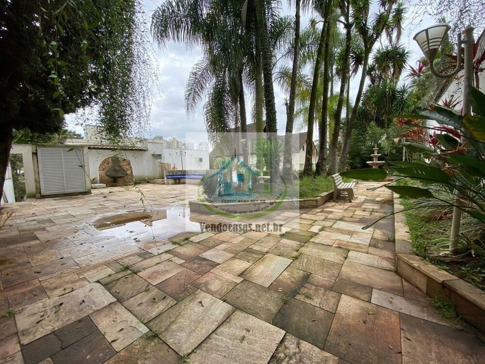 Casa à venda e aluguel com 4 quartos, 1000m² - Foto 10