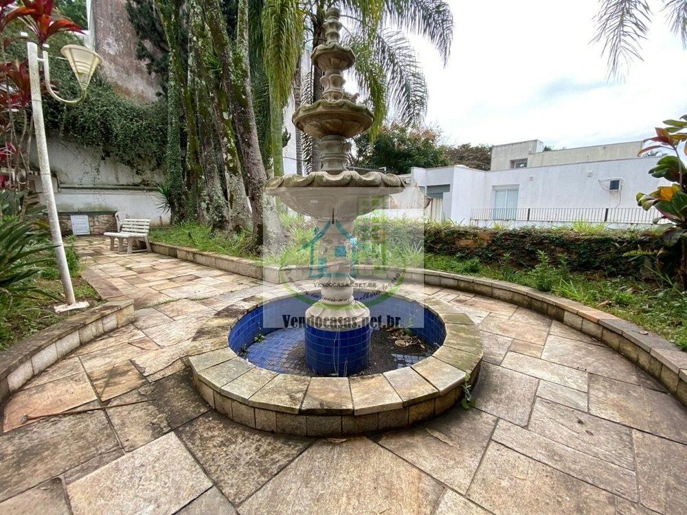 Casa à venda e aluguel com 4 quartos, 1000m² - Foto 11