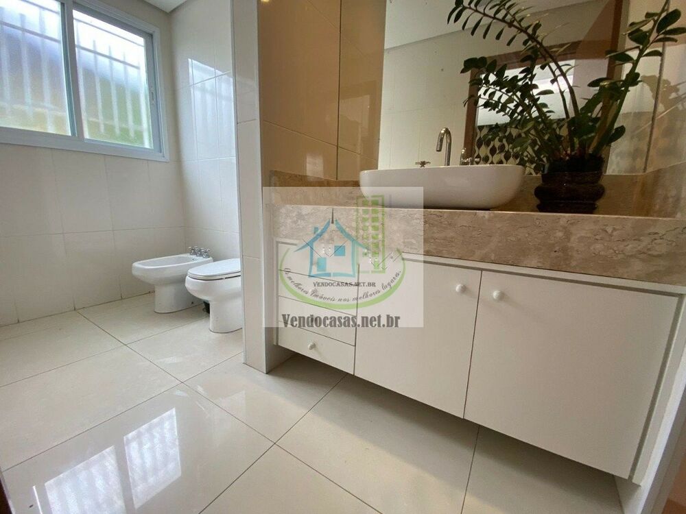 Casa à venda e aluguel com 4 quartos, 1000m² - Foto 8