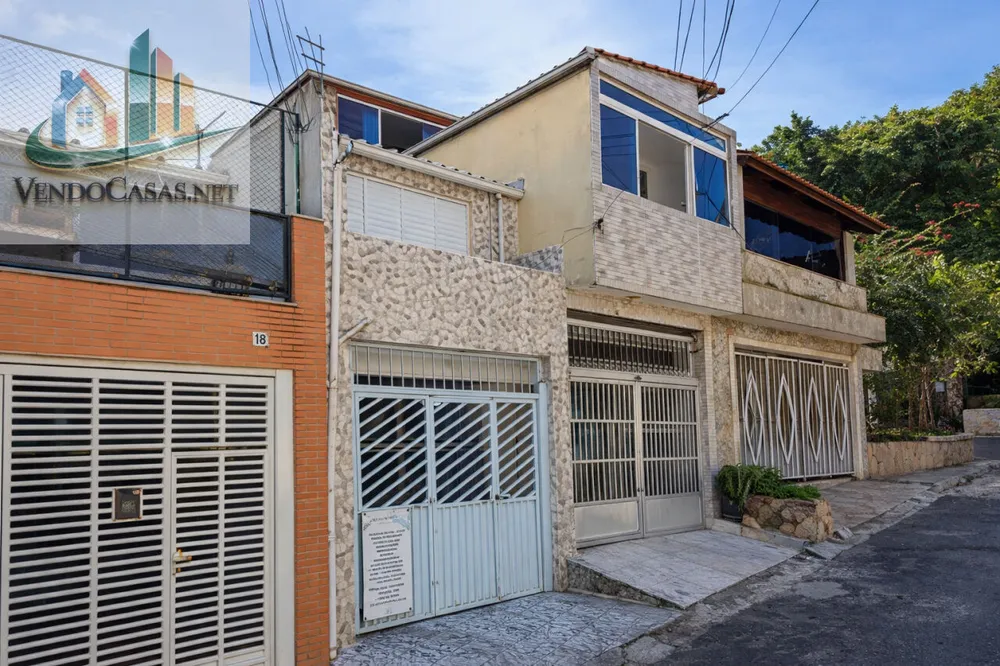 Casa, 3 quartos, 200 m² - Foto 1