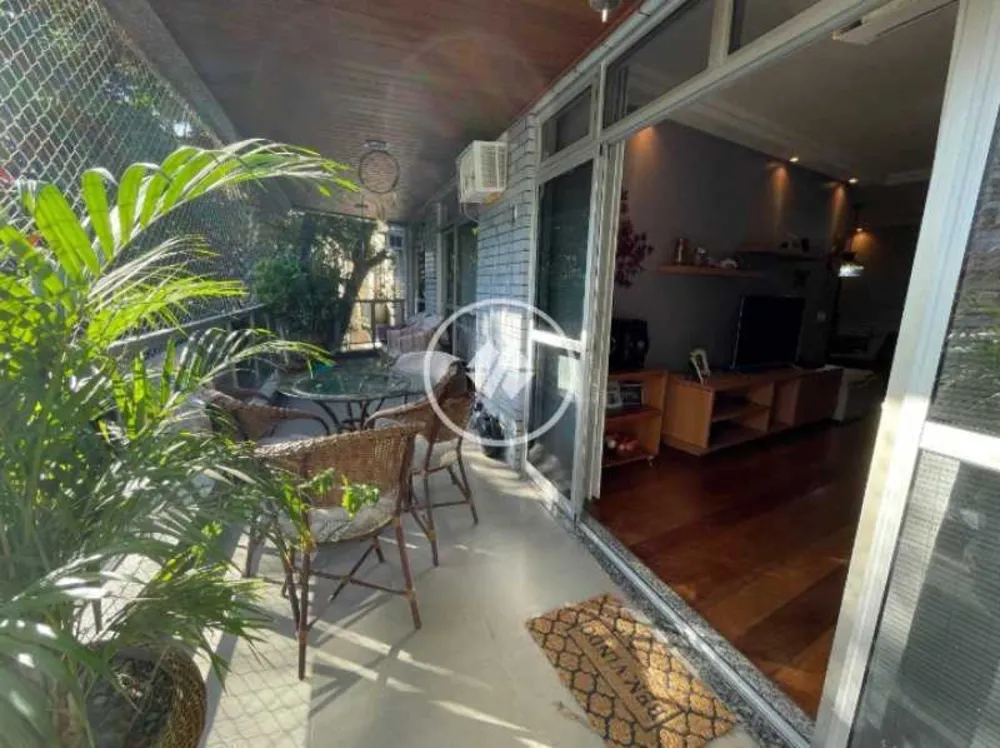 Apartamento, 3 quartos, 138 m² - Foto 1