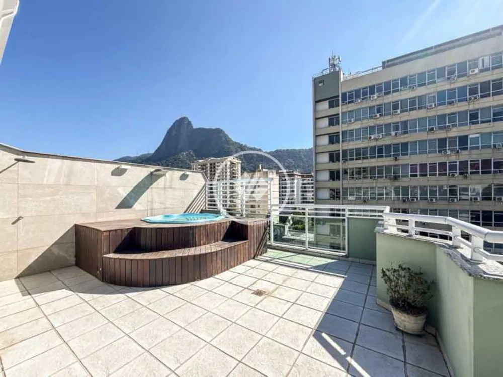 Cobertura, 3 quartos, 222 m² - Foto 1