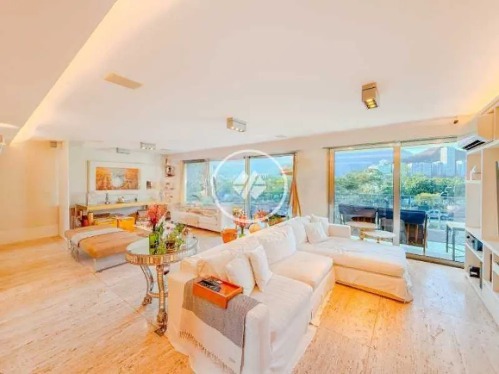 Apartamento, 3 quartos, 210 m² - Foto 1