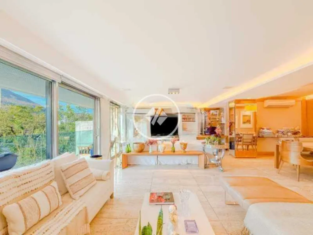 Apartamento, 3 quartos, 210 m² - Foto 2