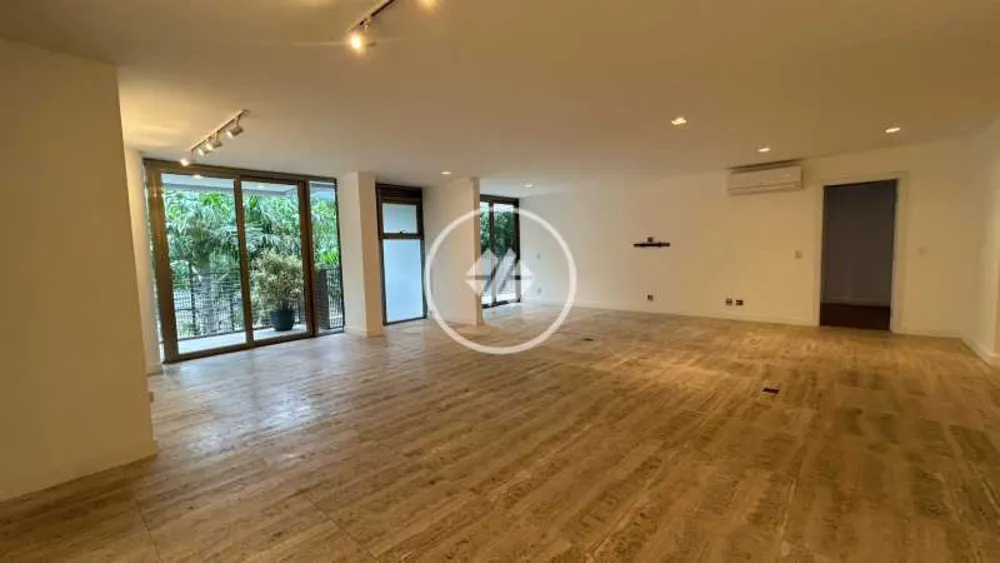 Apartamento, 3 quartos, 182 m² - Foto 1