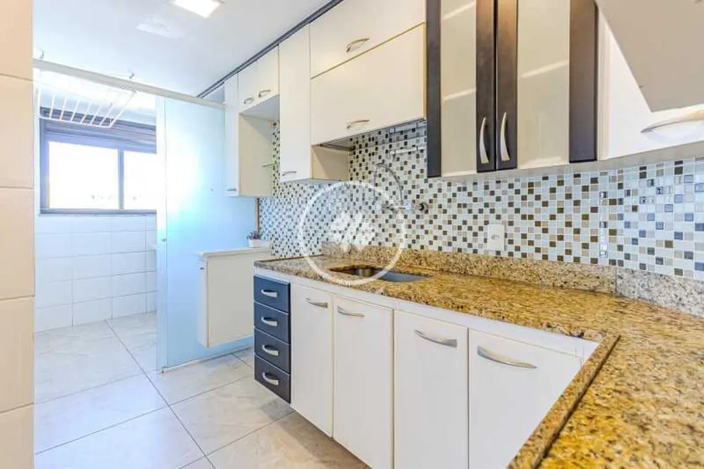 Cobertura, 3 quartos, 231 m² - Foto 2