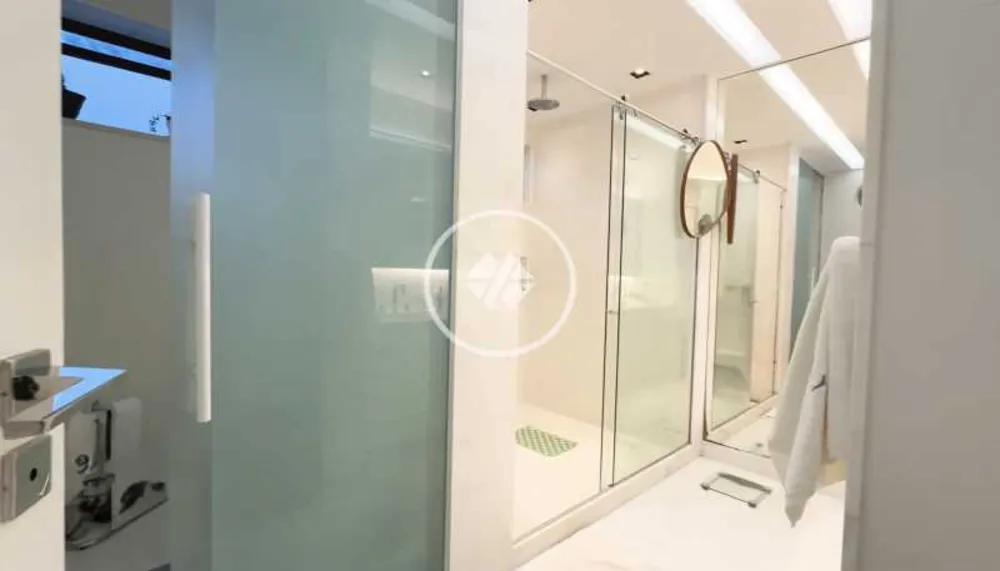 Apartamento, 3 quartos, 251 m² - Foto 1