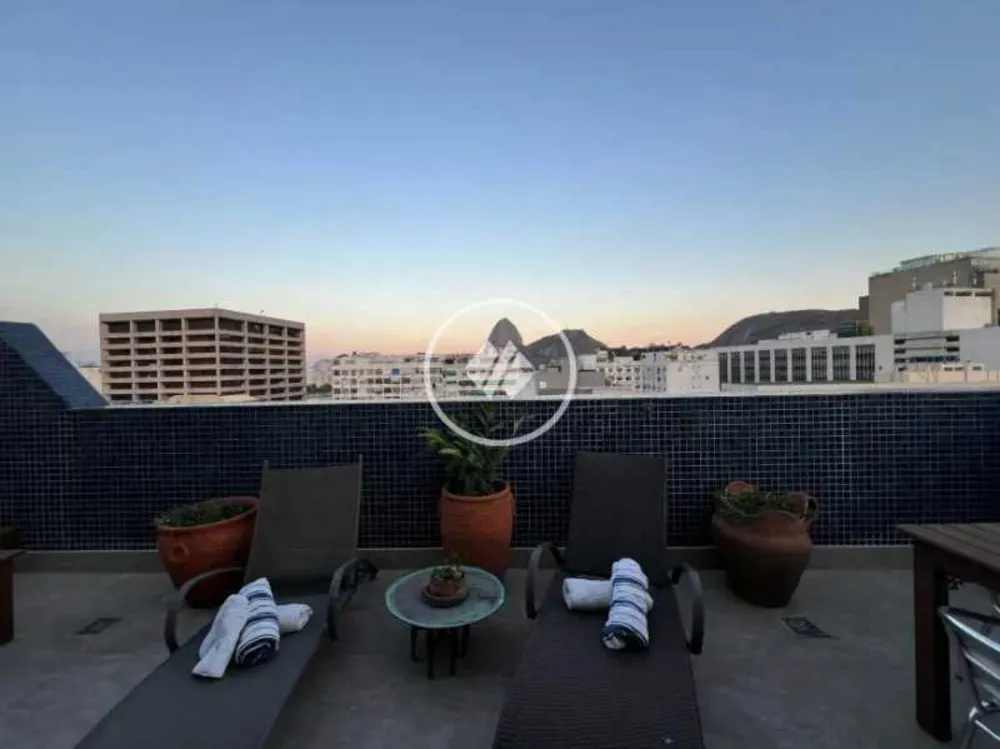 Cobertura, 3 quartos, 209 m² - Foto 1