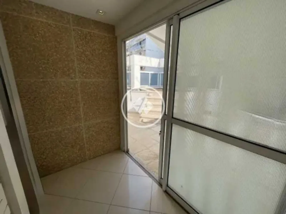 Cobertura, 3 quartos, 176 m² - Foto 2