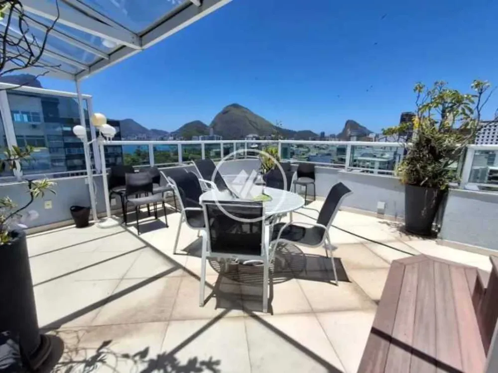 Cobertura, 3 quartos, 219 m² - Foto 3