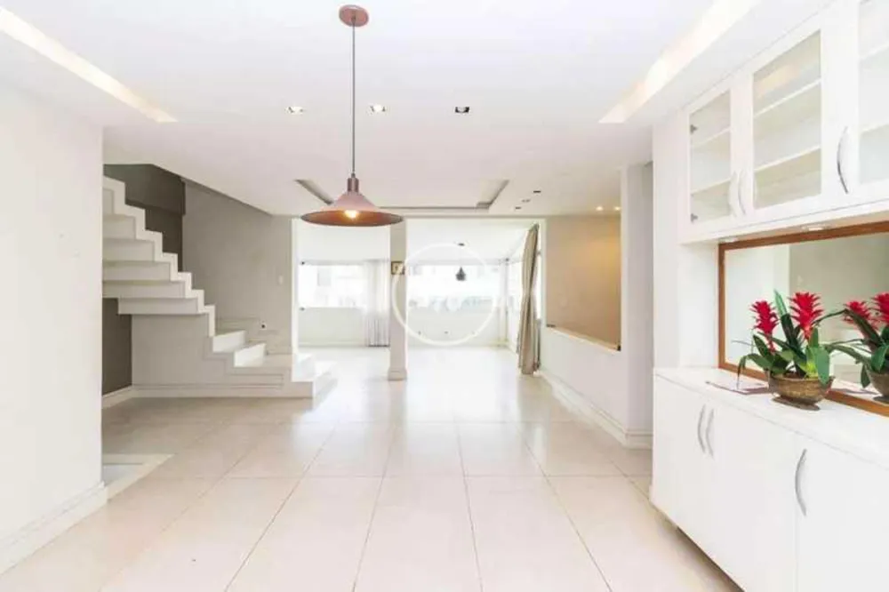 Cobertura, 3 quartos, 205 m² - Foto 4