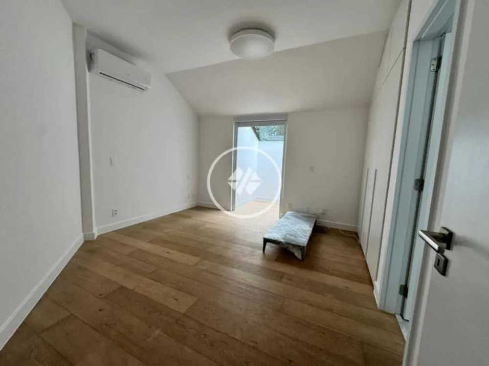 Cobertura, 3 quartos, 212 m² - Foto 2