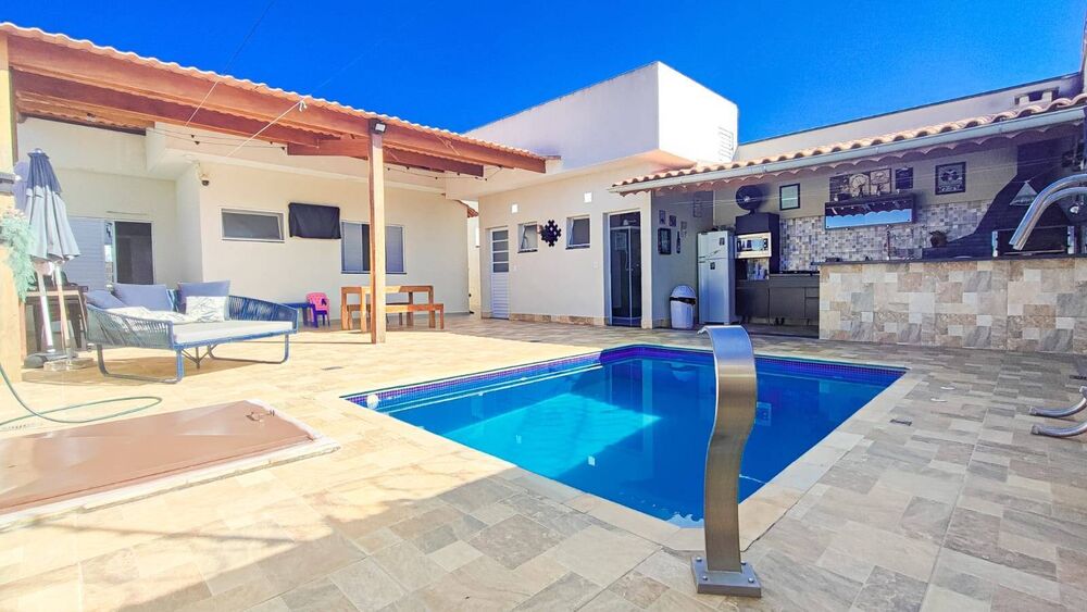 Casa de Condomínio à venda com 3 quartos, 300m² - Foto 1