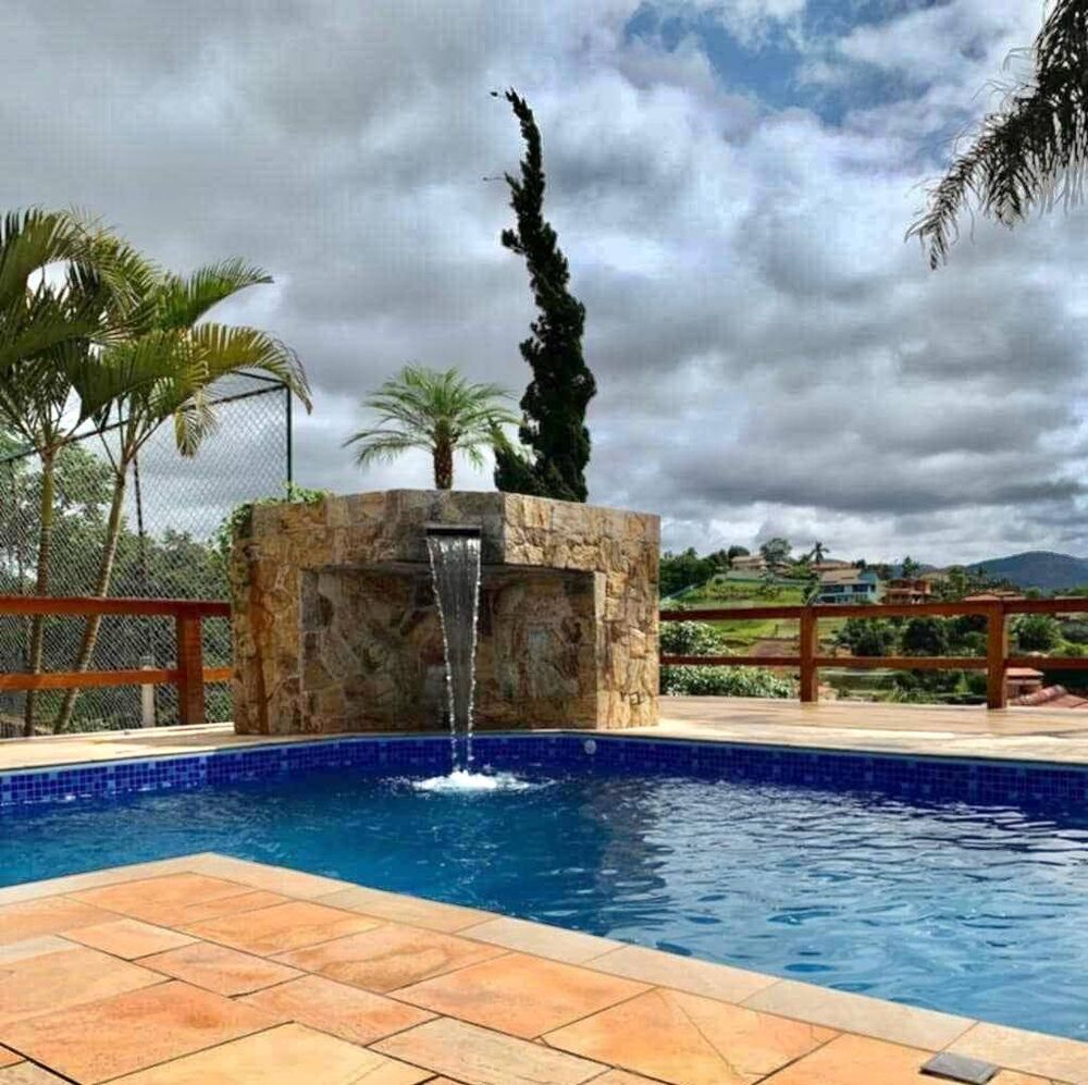 Chácara à venda com 4 quartos, 2000m² - Foto 1