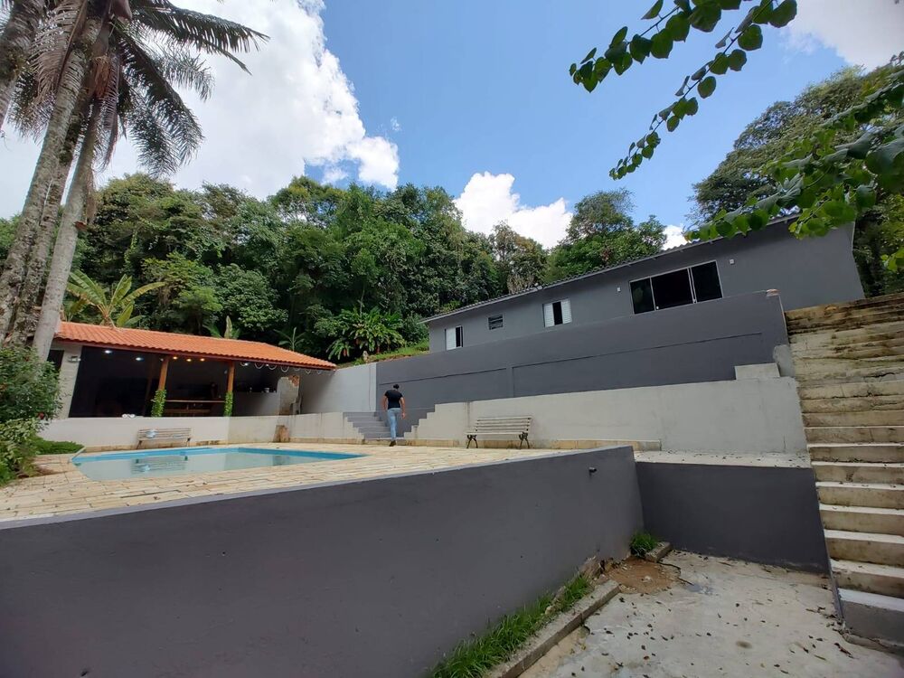 Casa à venda com 2 quartos, 1100m² - Foto 1