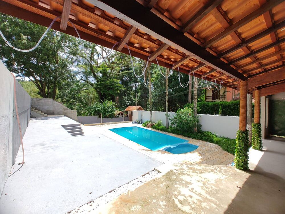 Casa à venda com 2 quartos, 1100m² - Foto 2