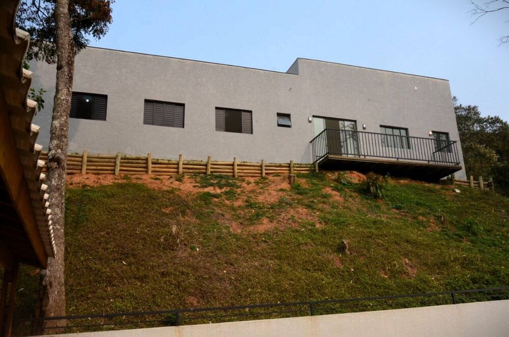 Casa à venda com 3 quartos, 142m² - Foto 3