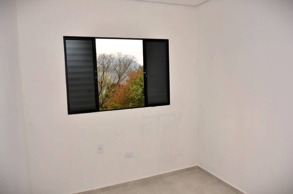 Casa à venda com 3 quartos, 142m² - Foto 1