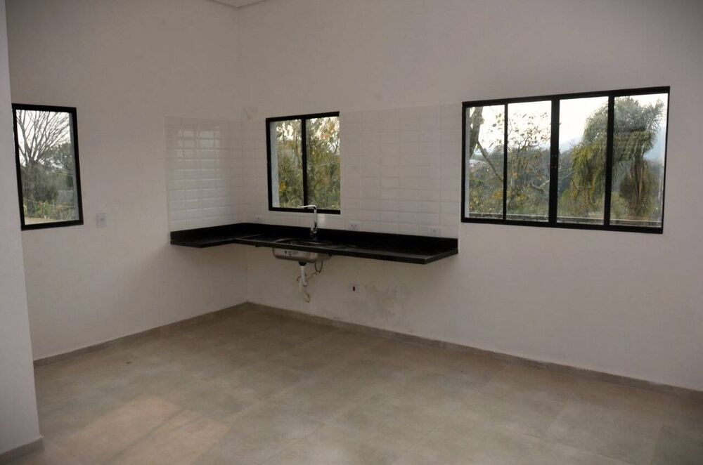 Casa à venda com 3 quartos, 142m² - Foto 2