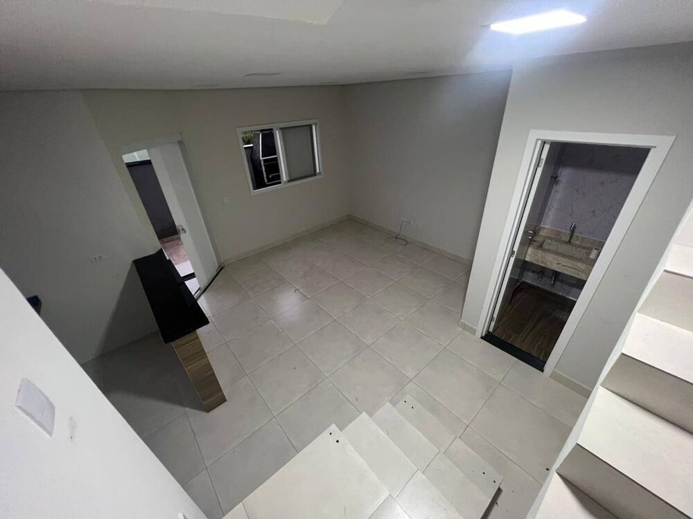 Casa à venda com 2 quartos, 70m² - Foto 7