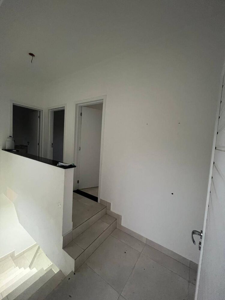 Casa à venda com 2 quartos, 70m² - Foto 6